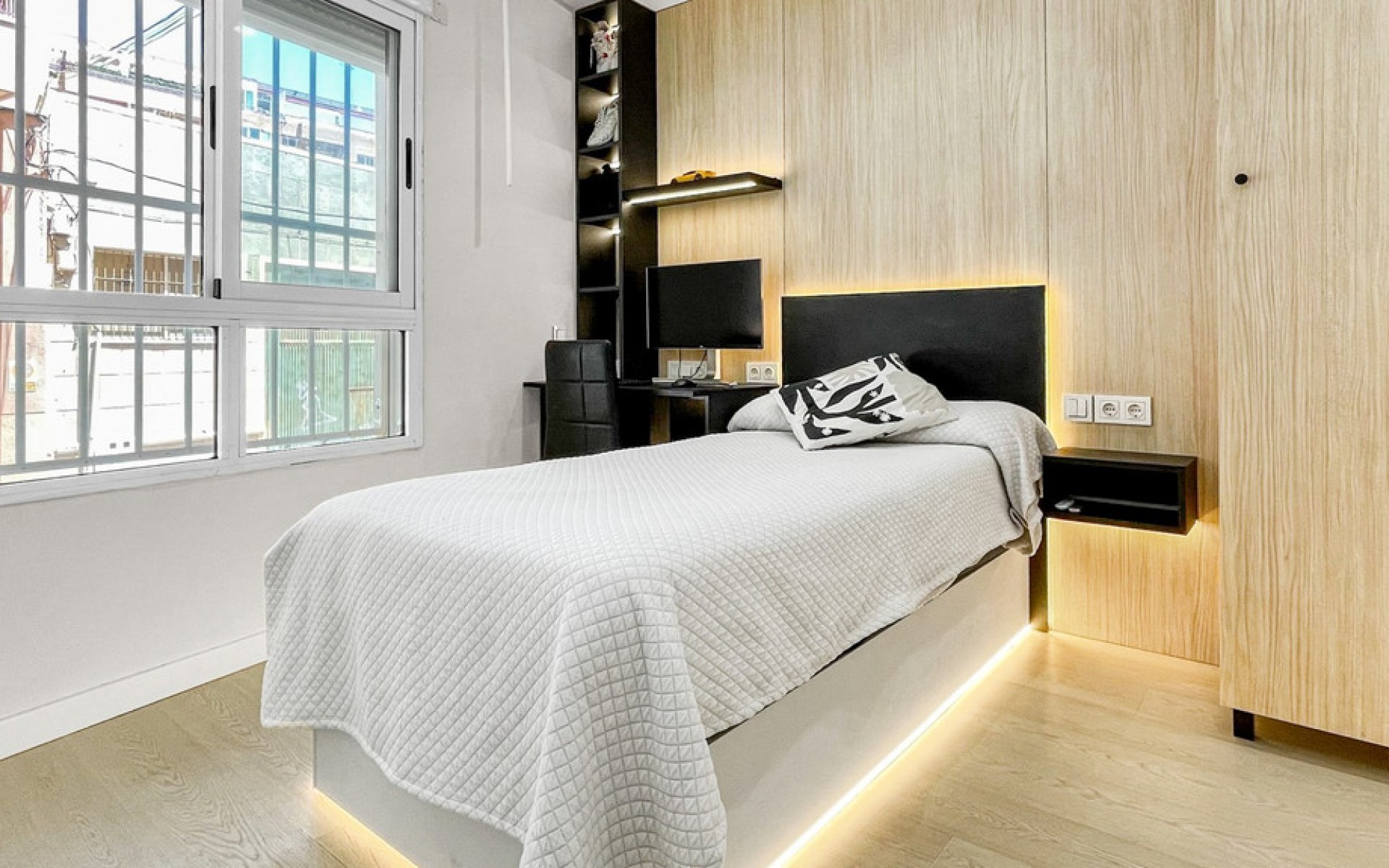 Resale - Apartment - Torrevieja - Torrevieja Centro