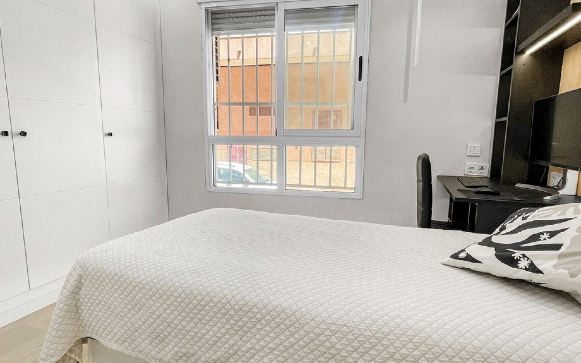 Resale - Apartment - Torrevieja - Torrevieja Centro