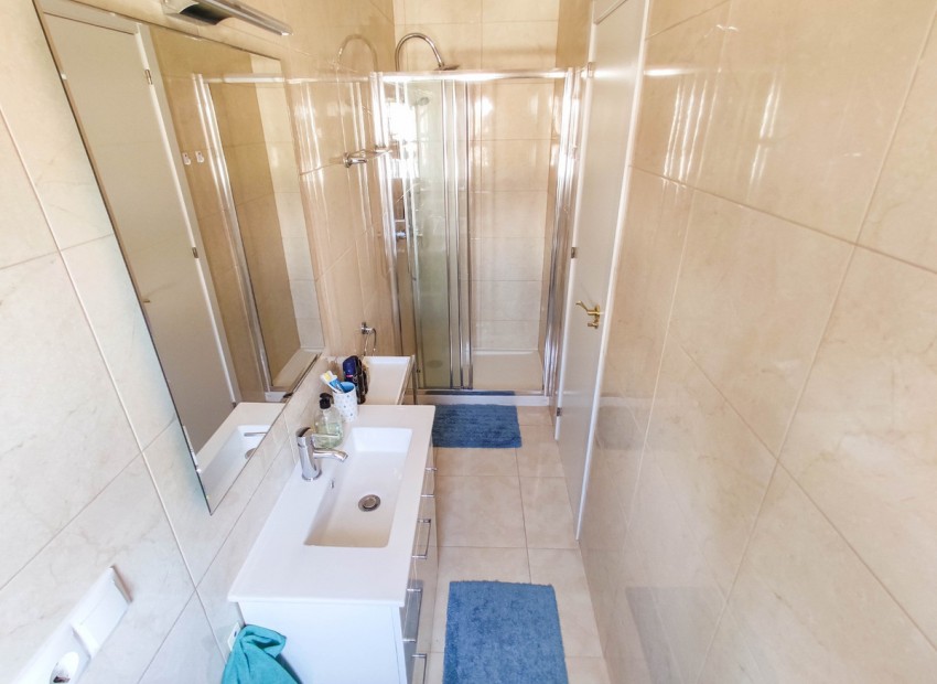 Resale - Apartment - Torrevieja - Torrevieja Centro