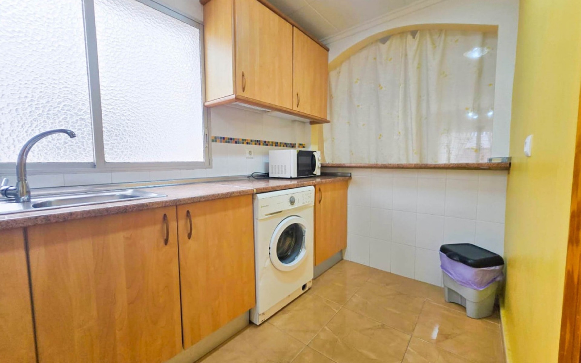 Resale - Apartment - Torrevieja - Torrevieja Centro