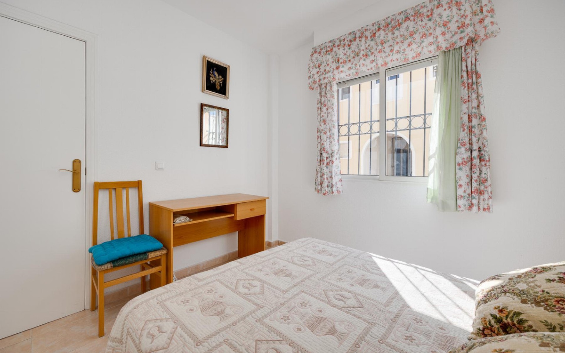 Resale - Apartment - Torrevieja - Torrevieja Centro