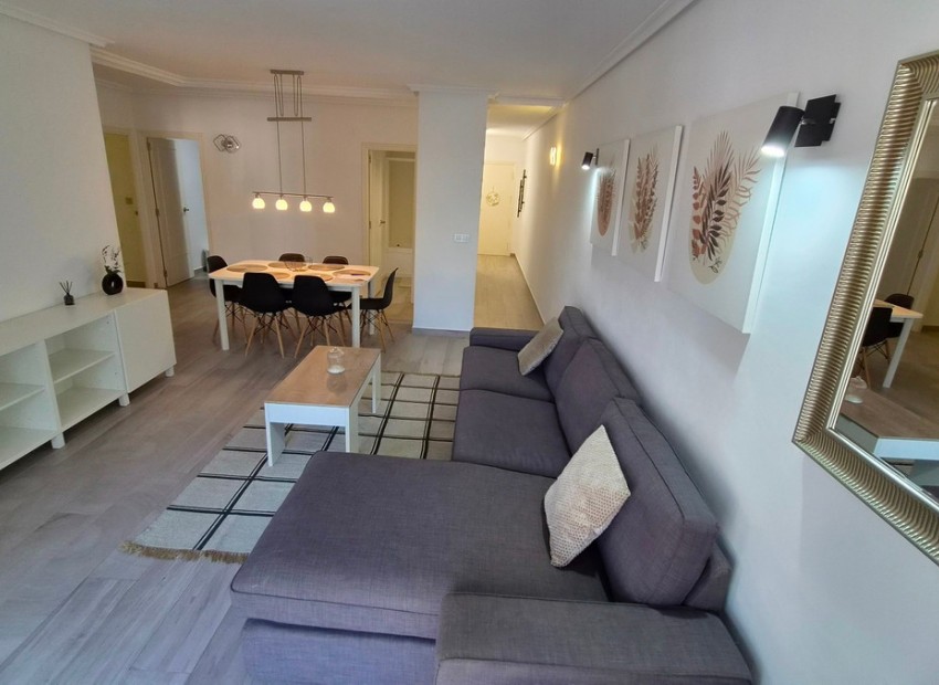 Resale - Apartment - Torrevieja - Torrevieja Centro