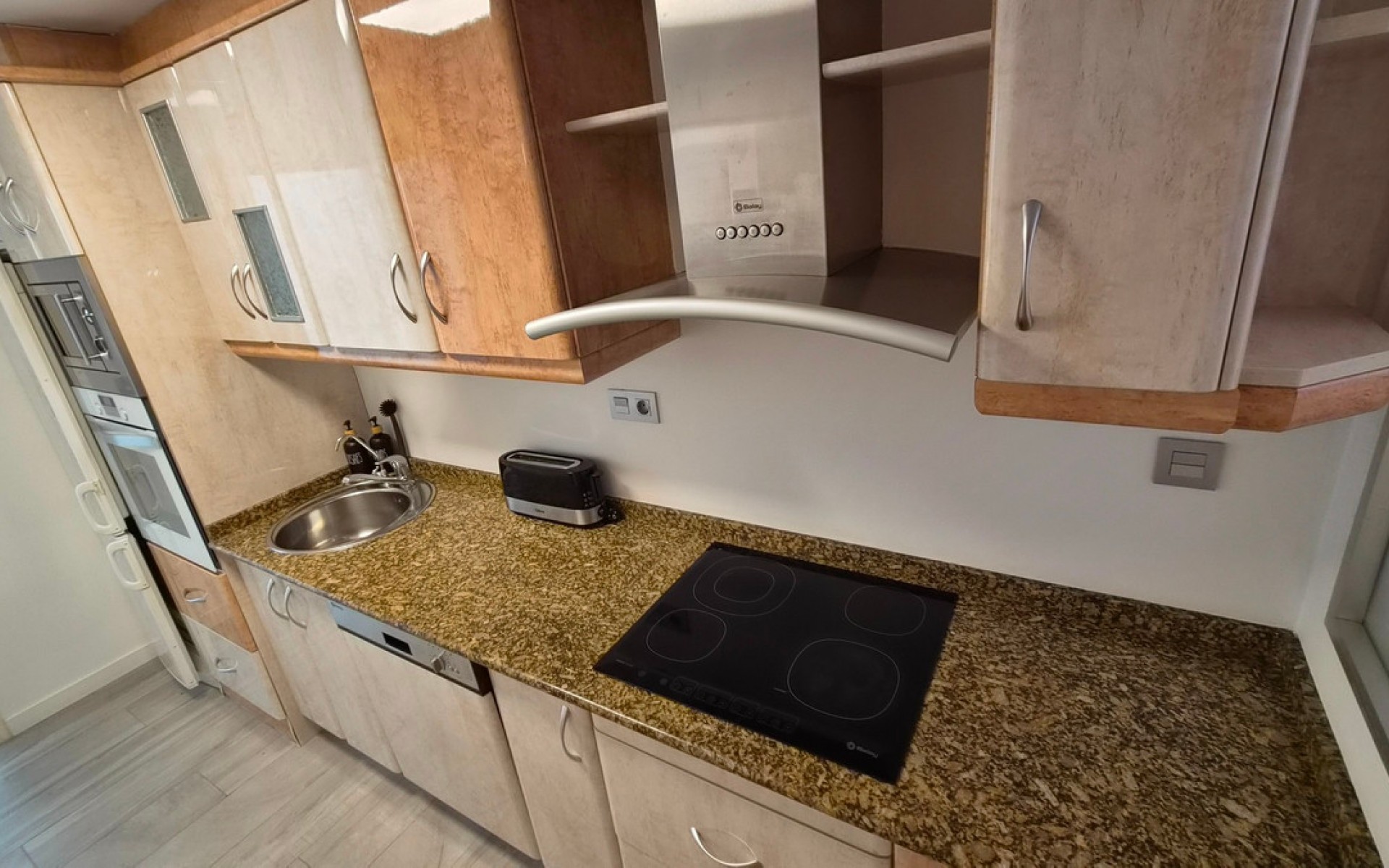 Resale - Apartment - Torrevieja - Torrevieja Centro