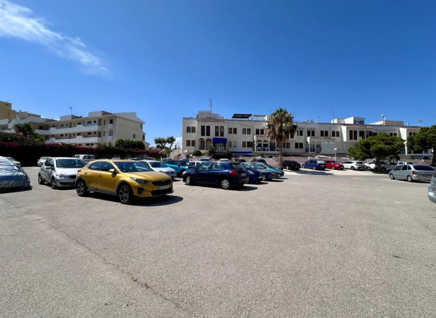 Resale - Apartment - Torrevieja - Torrevieja Centro