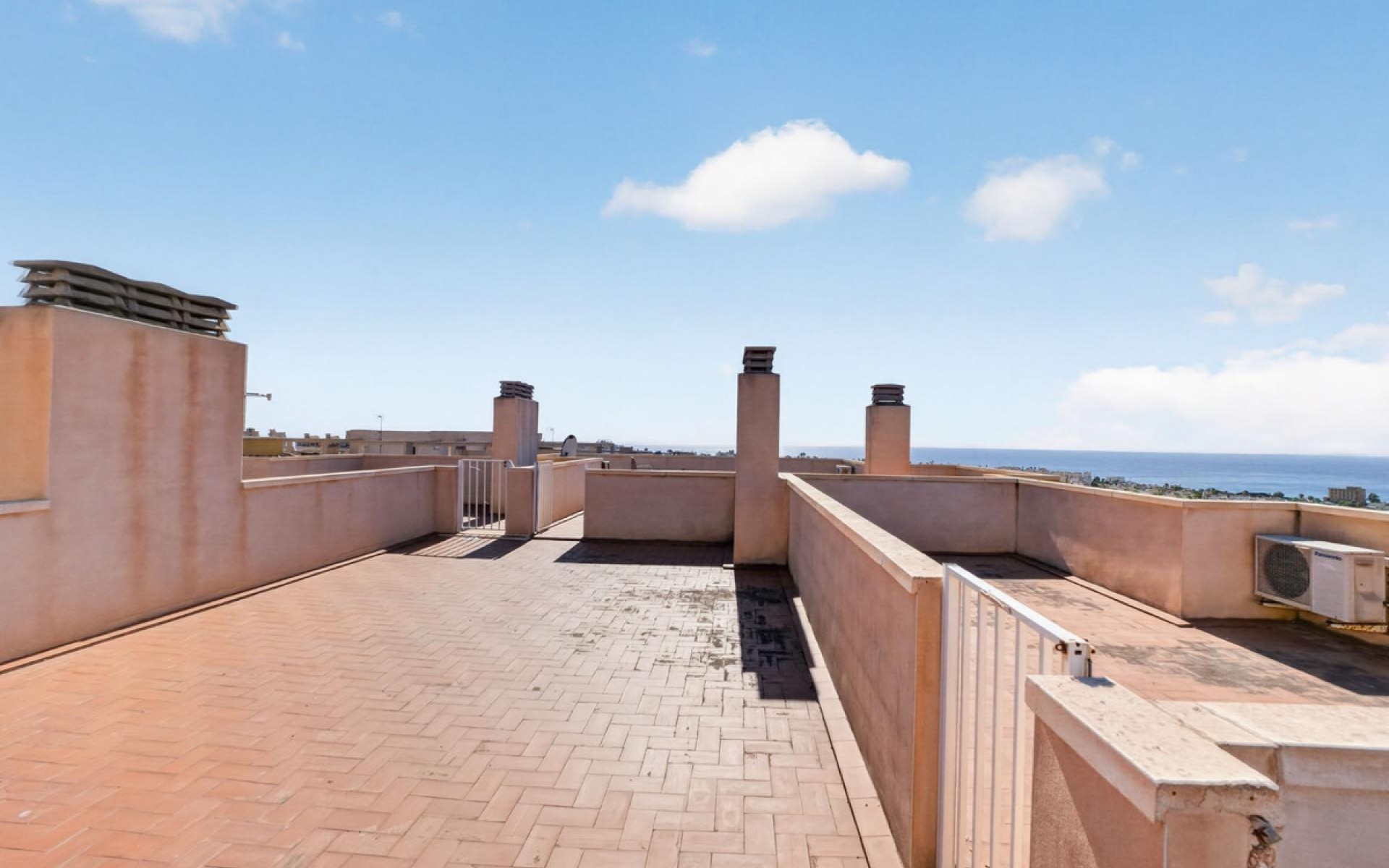 Resale - Apartment - Torrevieja - Torrevieja Centro