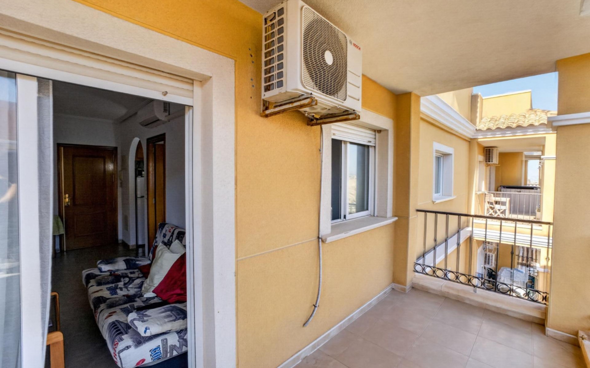 Resale - Apartment - Torrevieja - Torrevieja Centro