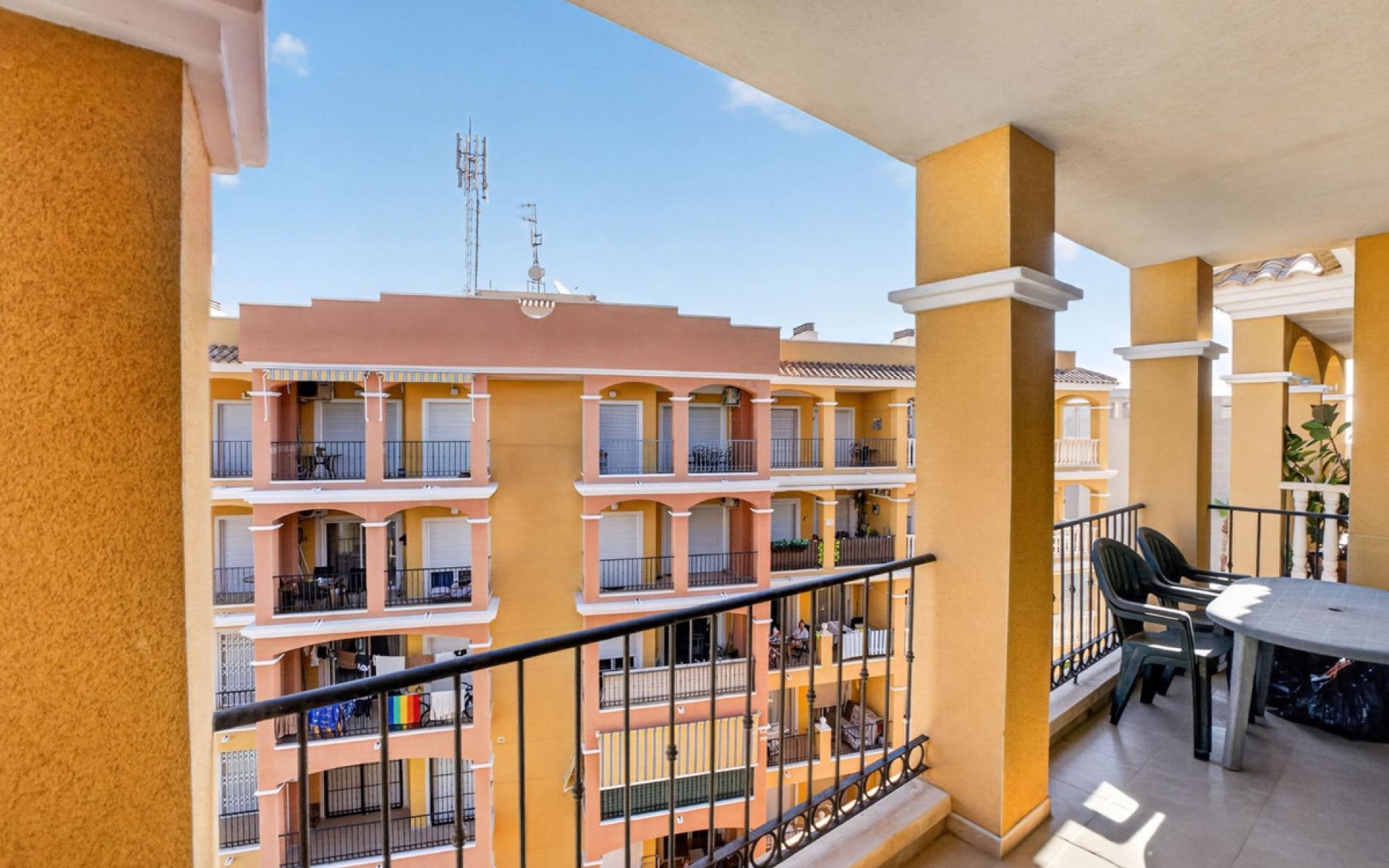 Resale - Apartment - Torrevieja - Torrevieja Centro