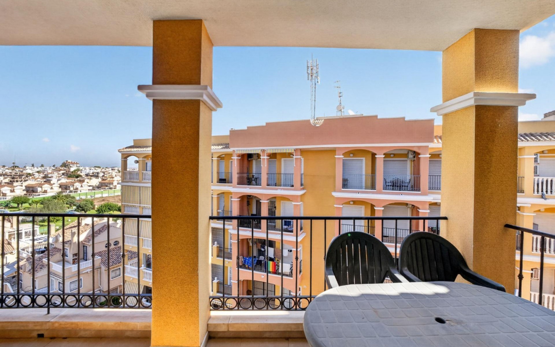 Resale - Apartment - Torrevieja - Torrevieja Centro