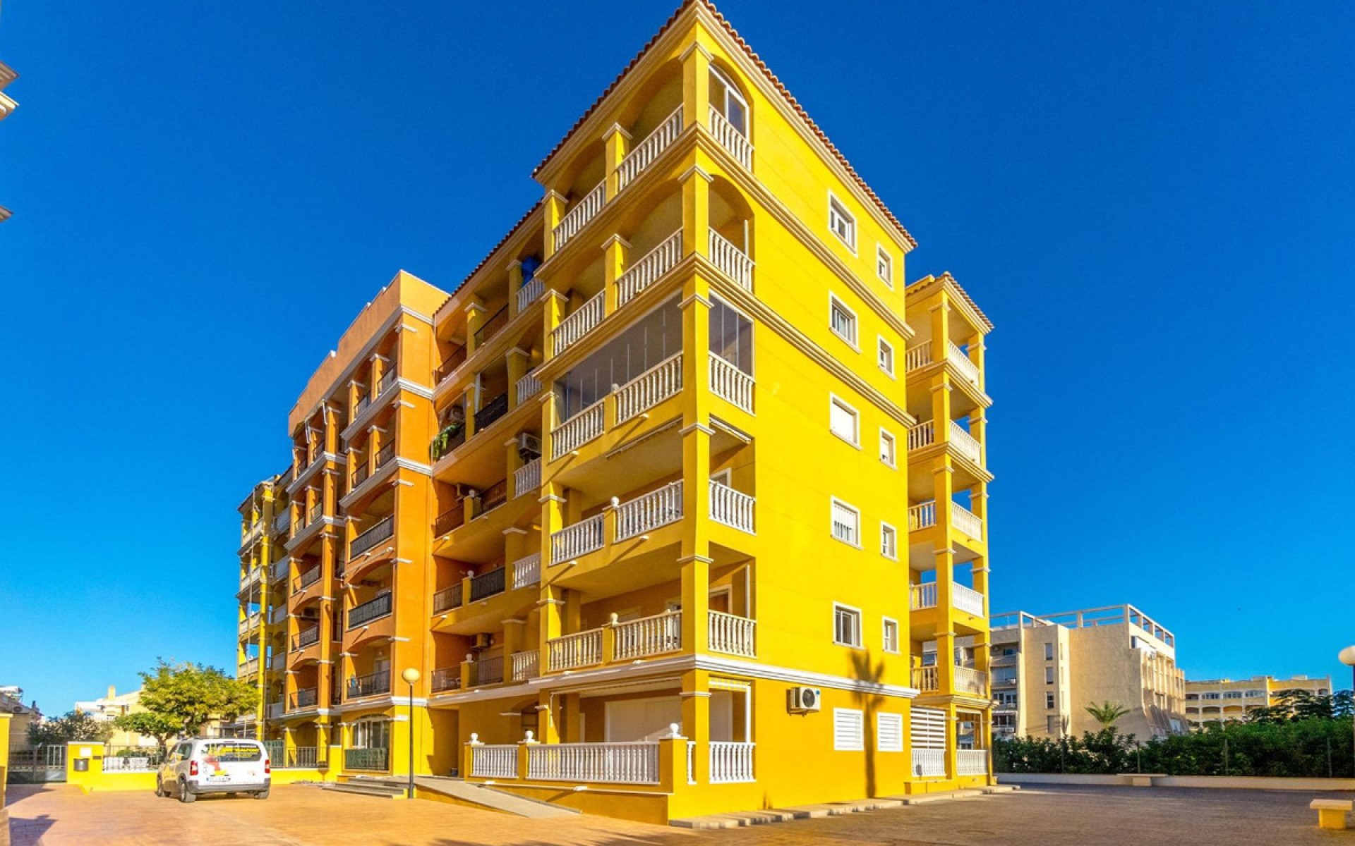 Resale - Apartment - Torrevieja - Torrevieja Centro