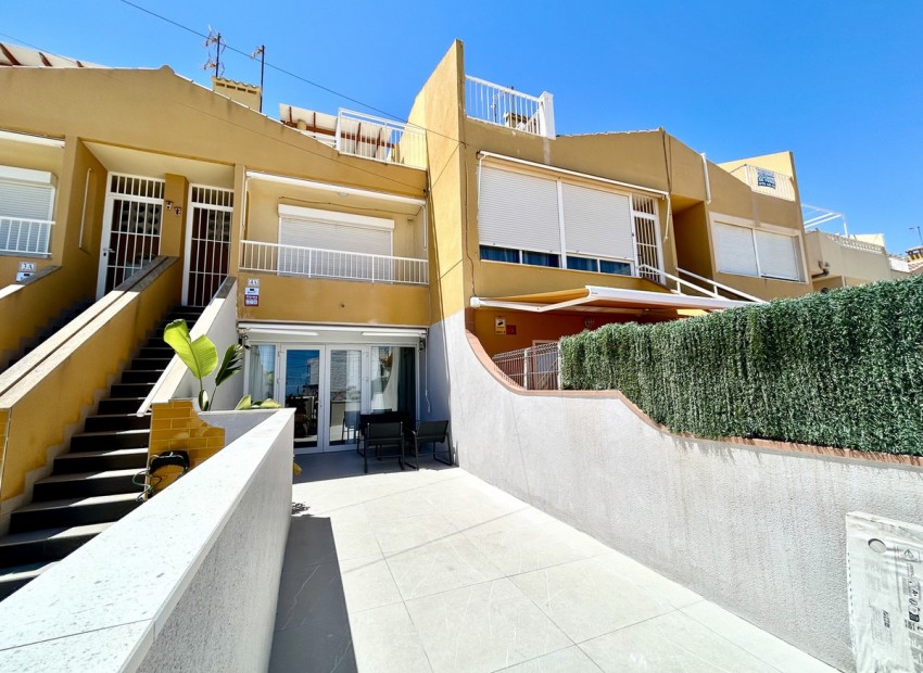 Resale - Apartment - Torrevieja - Torrevieja Centro