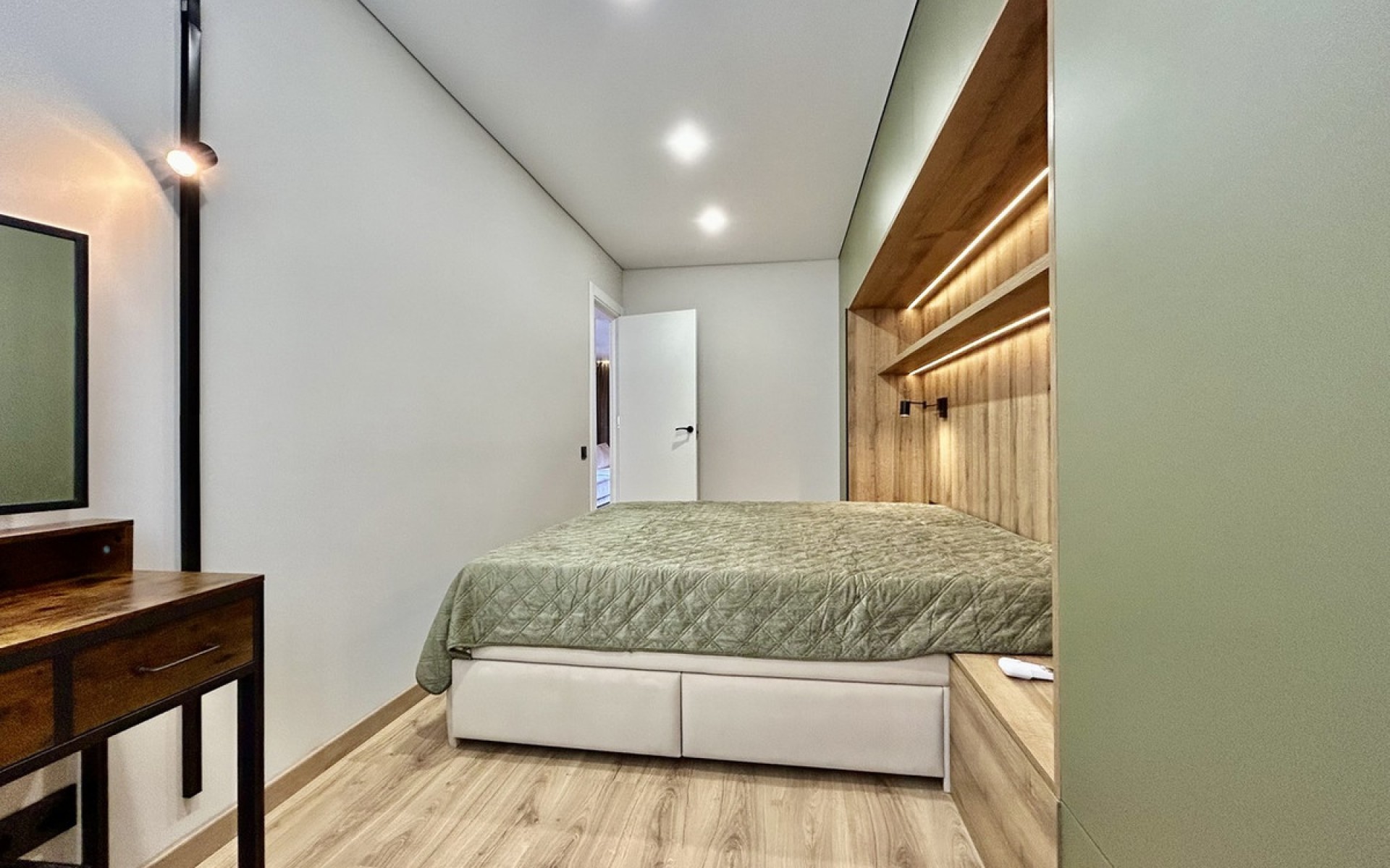 Resale - Apartment - Torrevieja - Torrevieja Centro