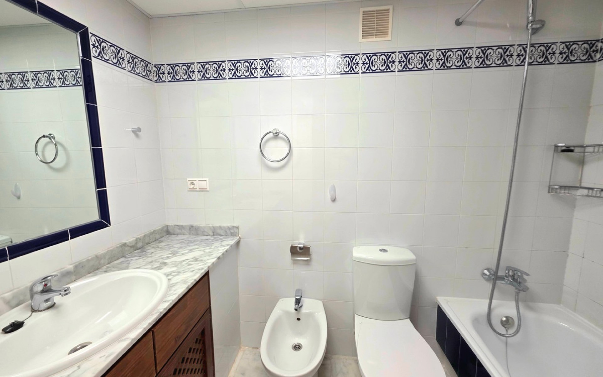 Resale - Apartment - Torrevieja - Torrevieja Centro