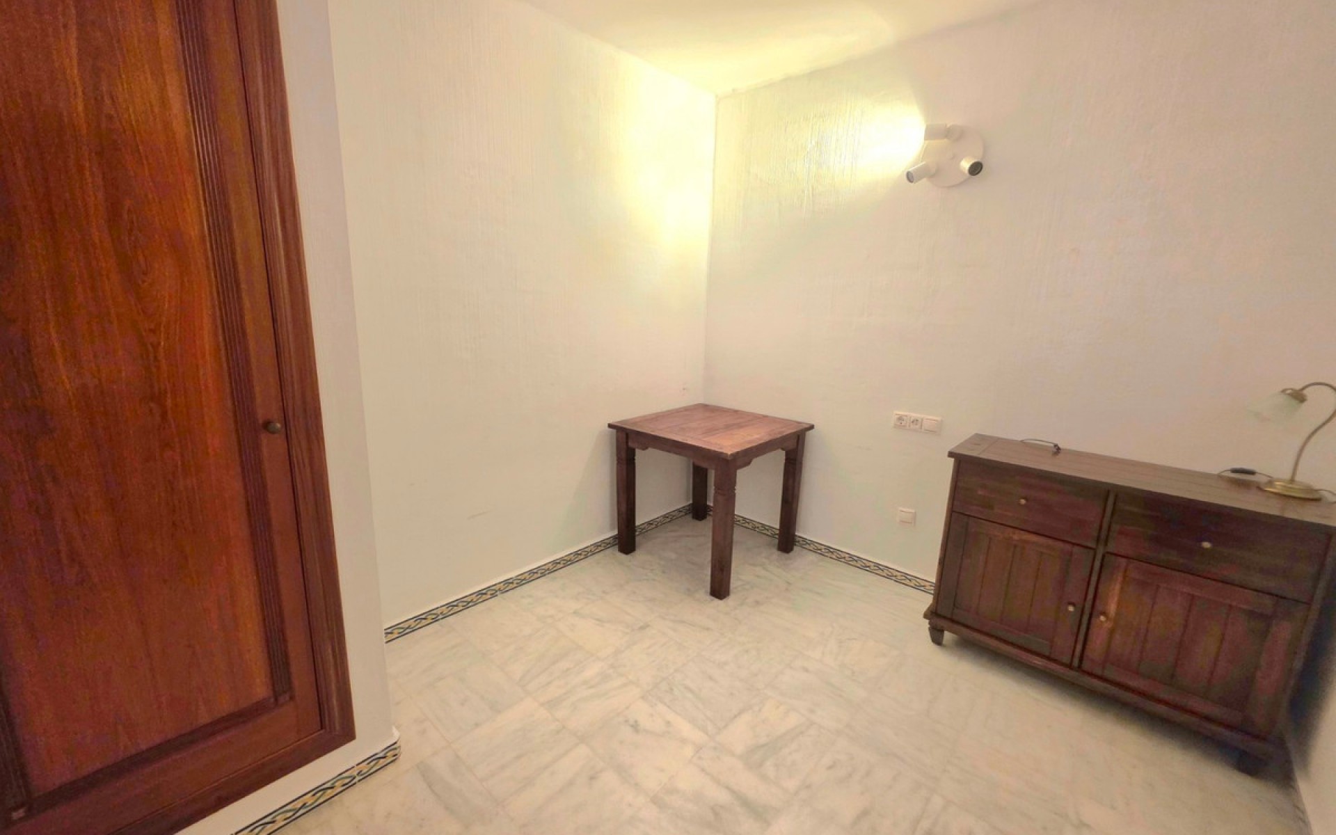 Resale - Apartment - Torrevieja - Torrevieja Centro