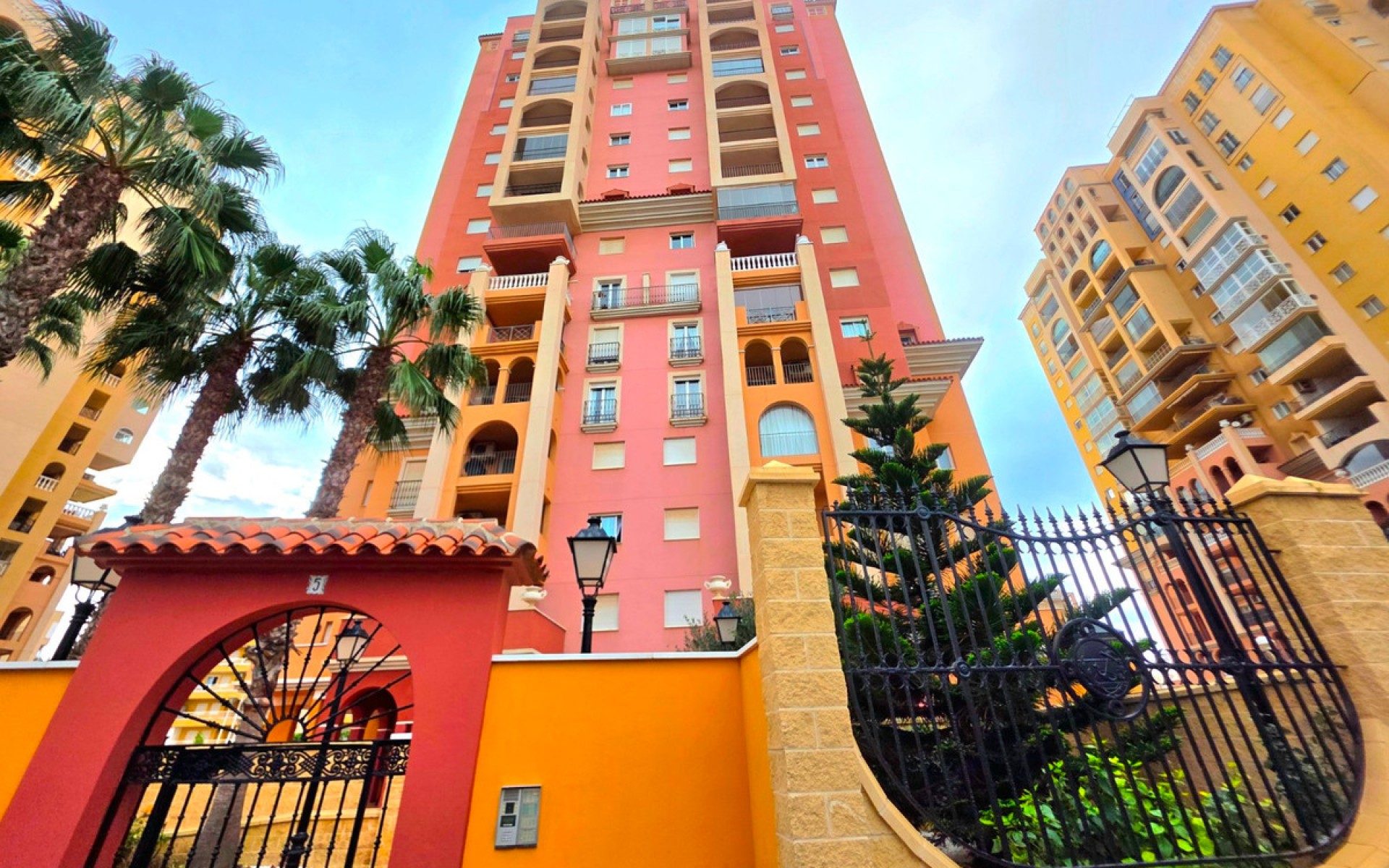 Resale - Apartment - Torrevieja - Torrevieja Centro