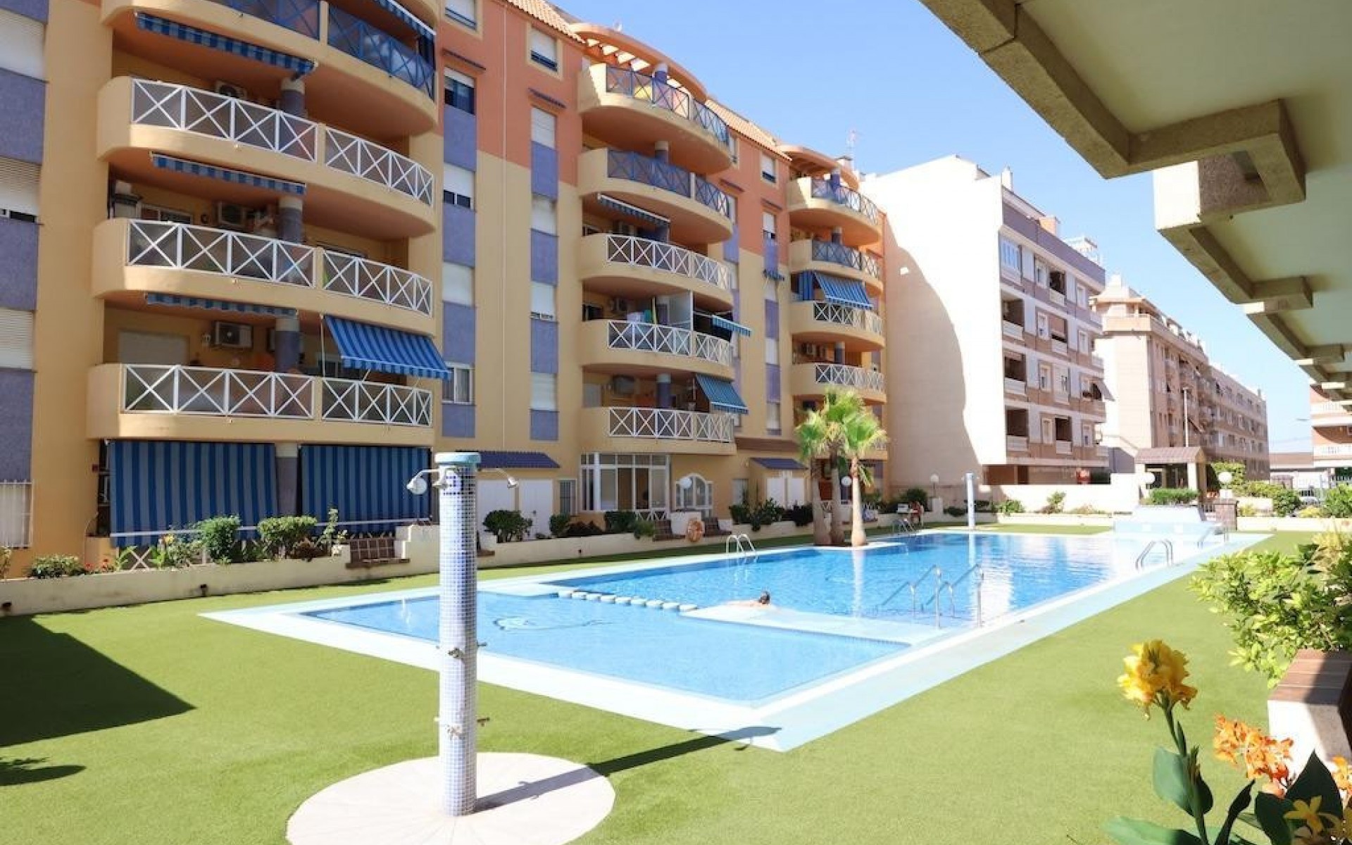 Resale - Apartment - Torrevieja - Torrevieja Centro