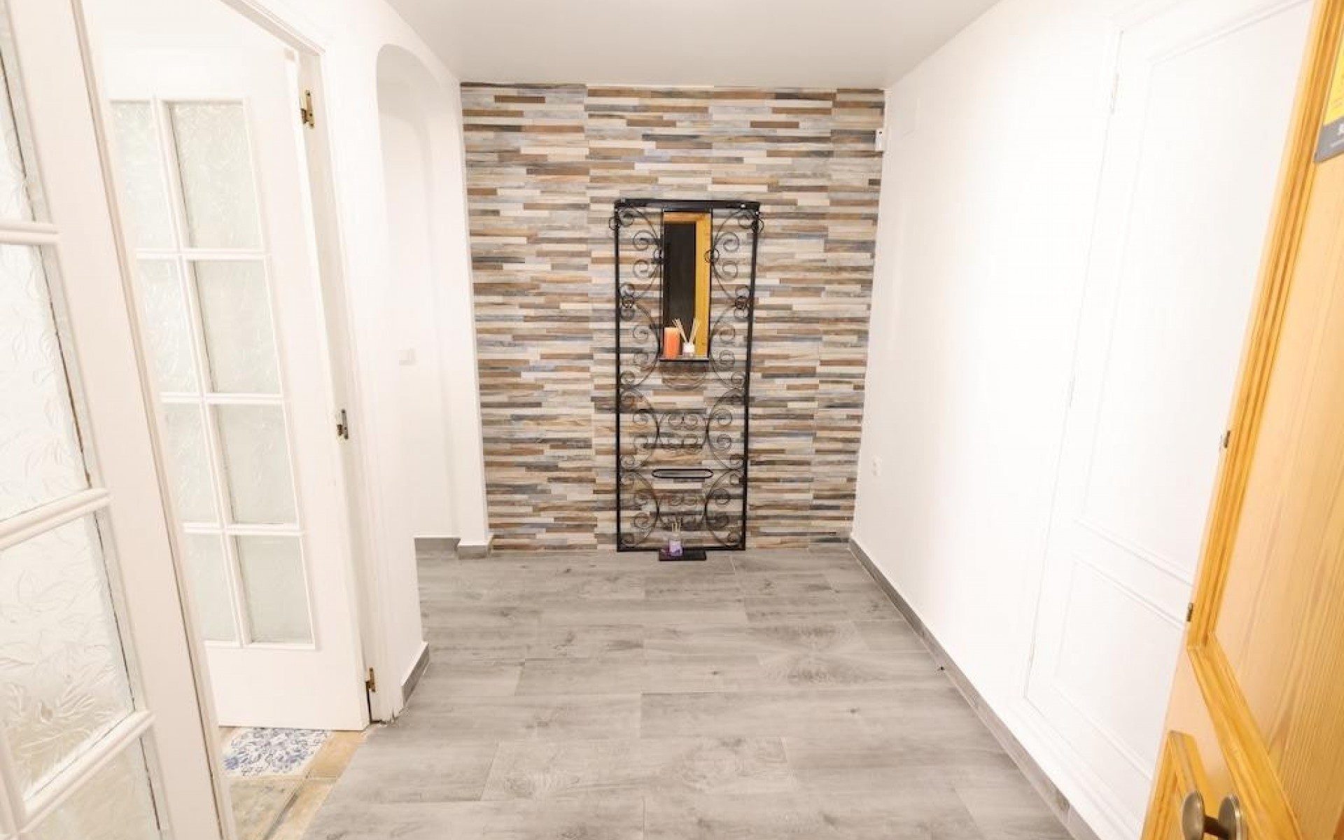 Resale - Apartment - Torrevieja - Torrevieja Centro