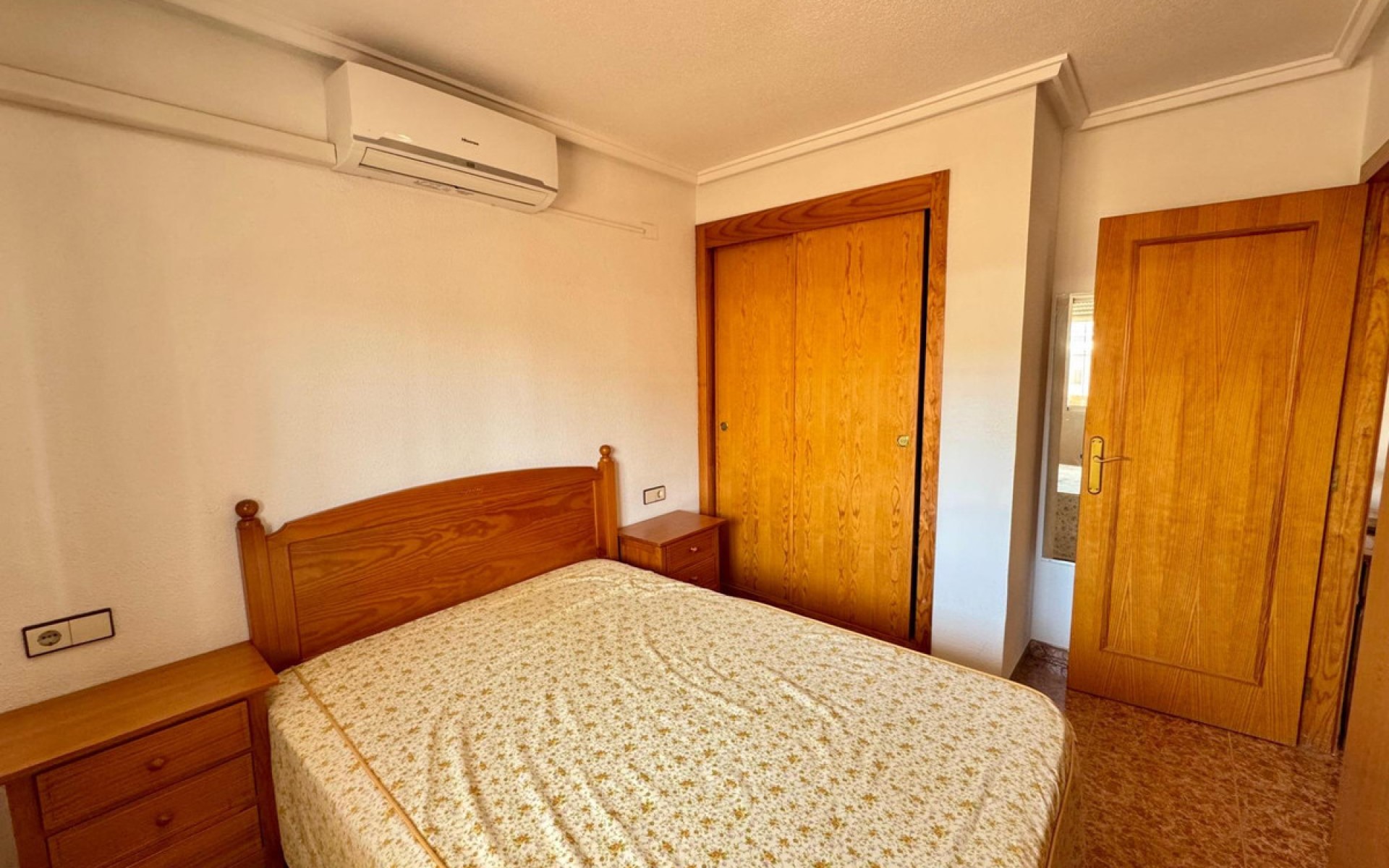 Resale - Apartment - Torrevieja - Torrevieja Centro