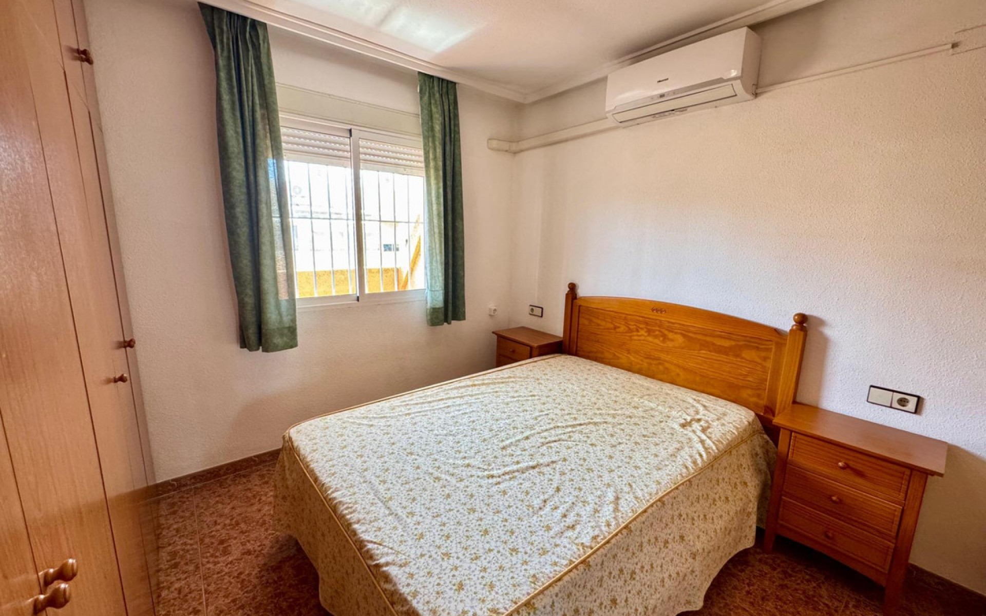 Resale - Apartment - Torrevieja - Torrevieja Centro