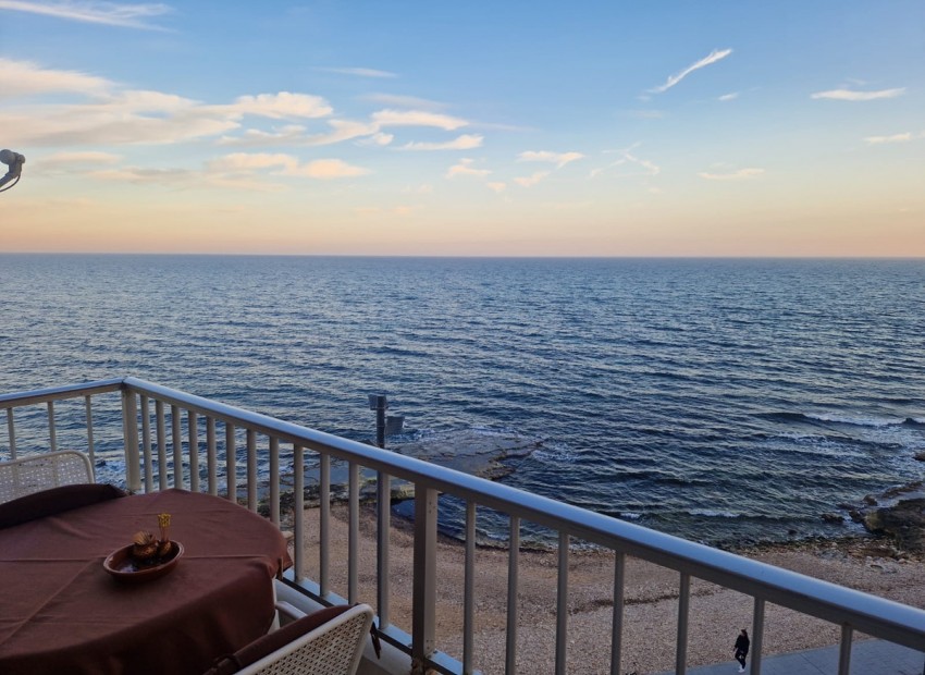 Resale - Apartment - Torrevieja - Torrevieja Centro