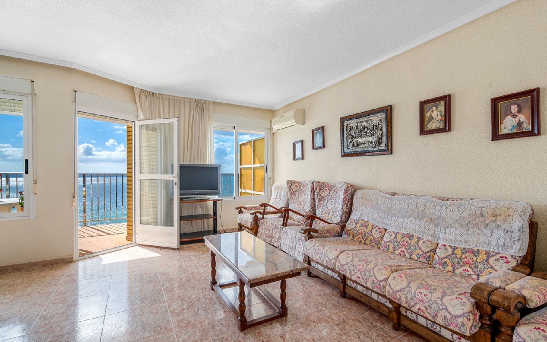 Resale - Apartment - Torrevieja - Torrevieja Centro