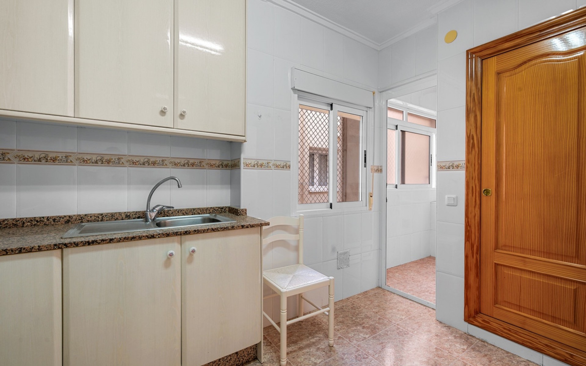 Resale - Apartment - Torrevieja - Torrevieja Centro