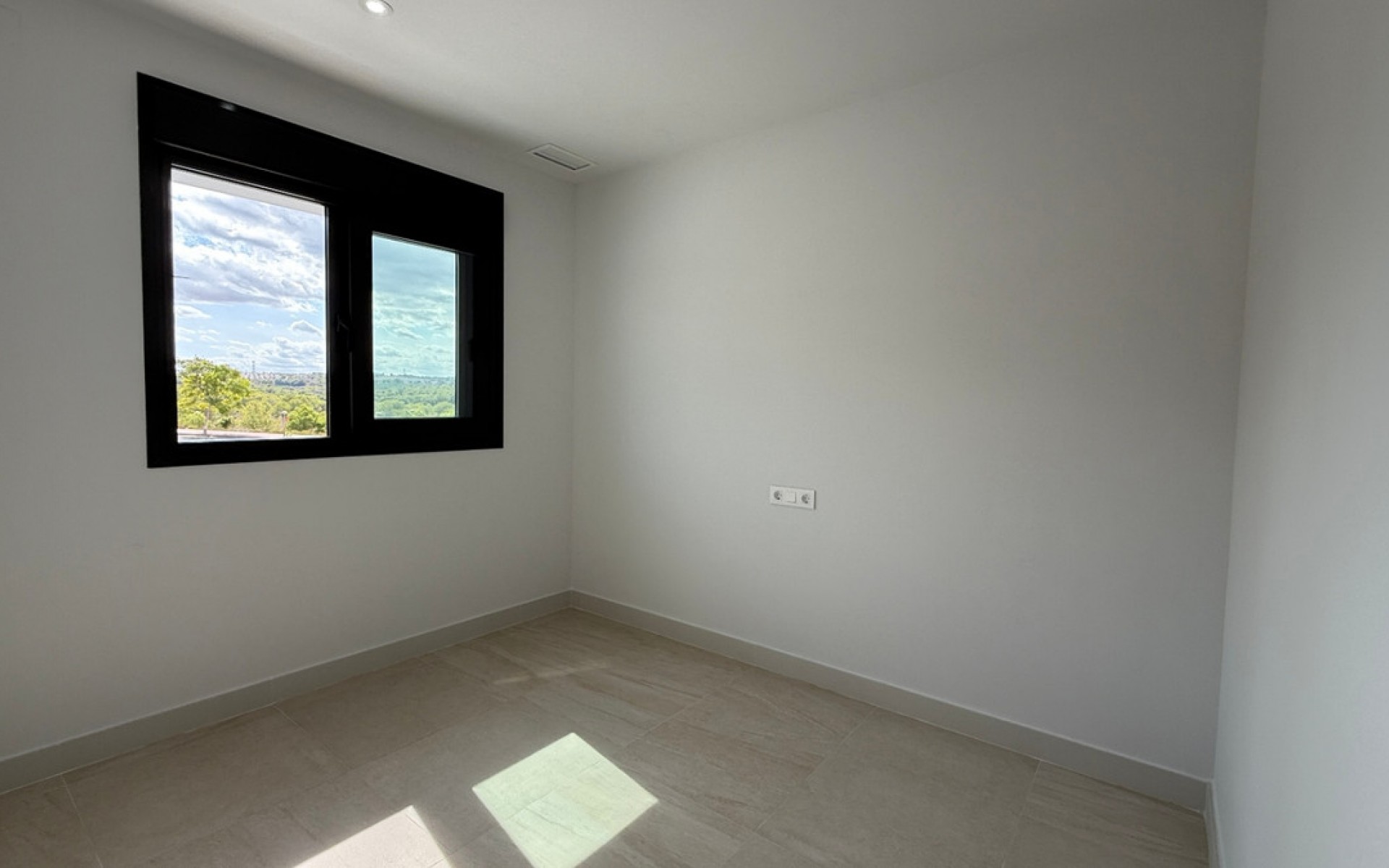 Resale - Apartment - Torrevieja - Torrevieja Centro