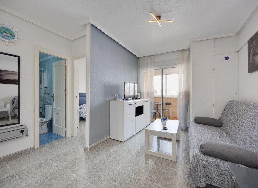 Resale - Apartment - Torrevieja - Torrevieja Centro