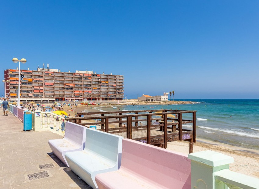 Resale - Apartment - Torrevieja - Torrevieja Centro