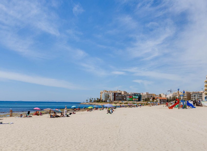 Resale - Apartment - Torrevieja - Torrevieja Centro