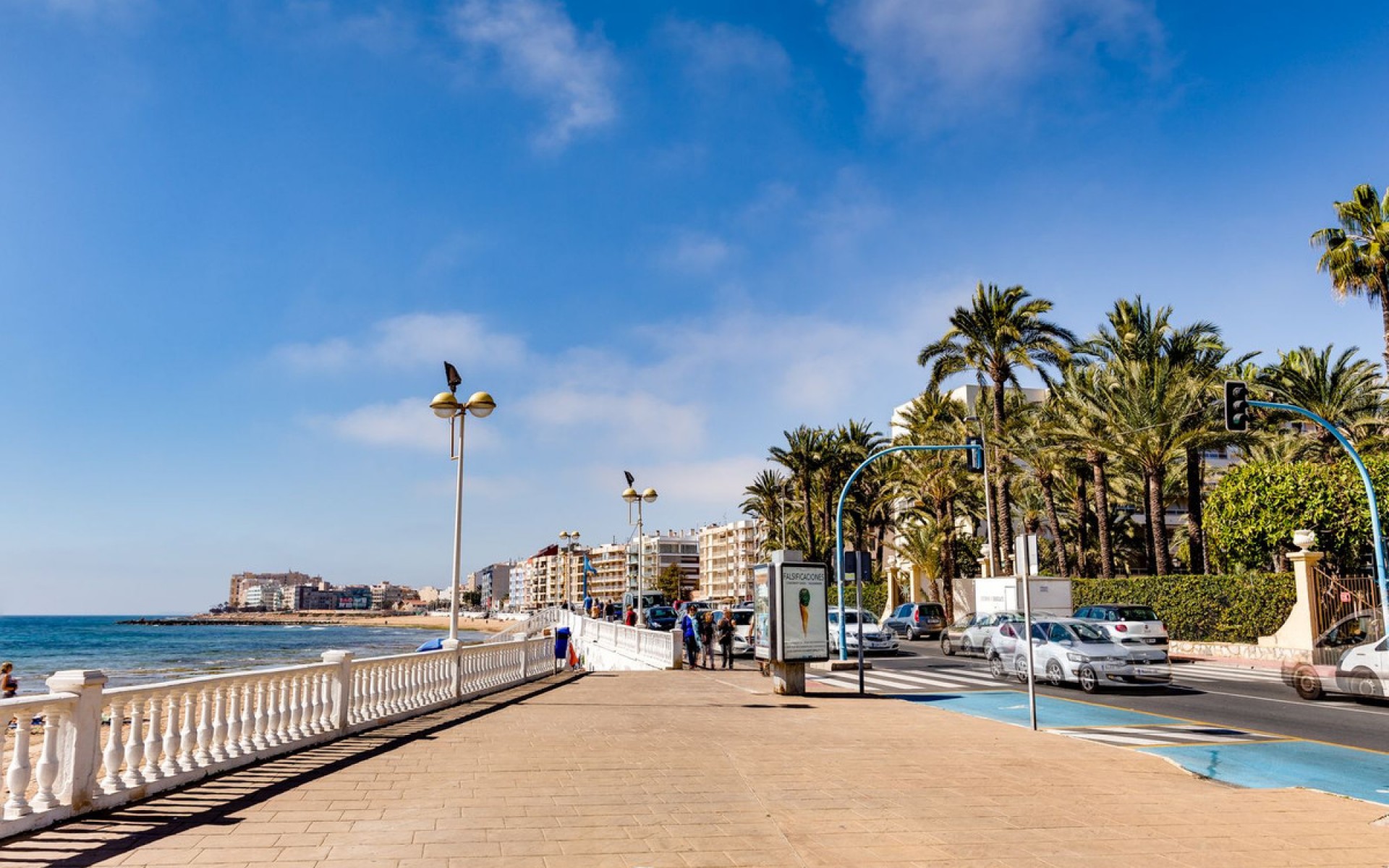 Resale - Apartment - Torrevieja - Torrevieja Centro