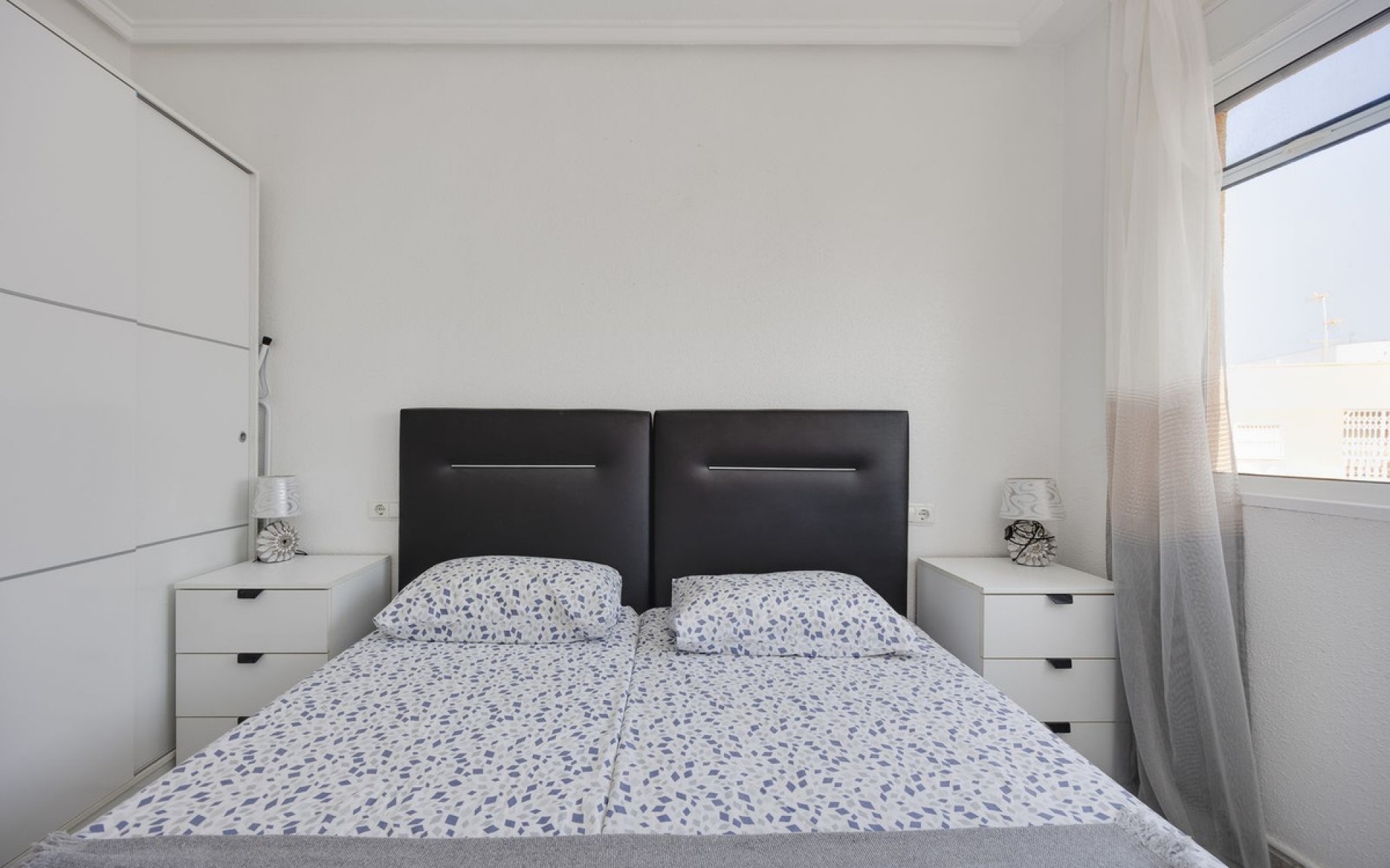 Resale - Apartment - Torrevieja - Torrevieja Centro