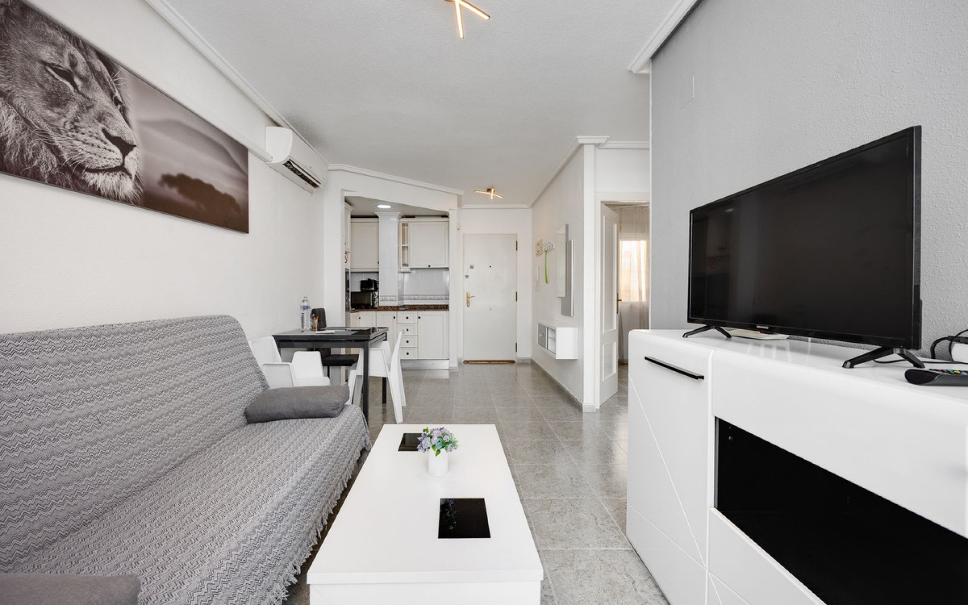 Resale - Apartment - Torrevieja - Torrevieja Centro