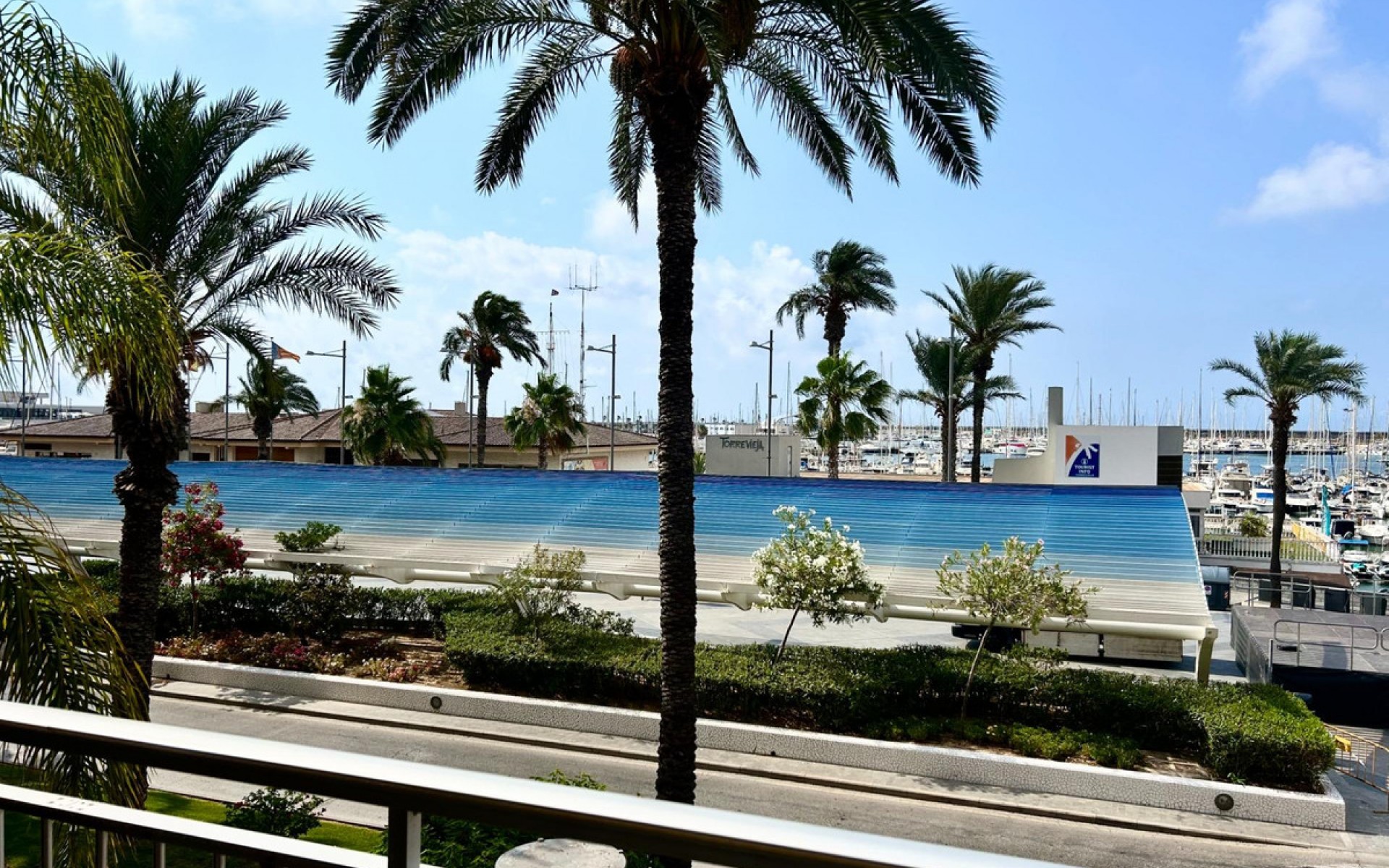 Resale - Apartment - Torrevieja - Torrevieja Centro