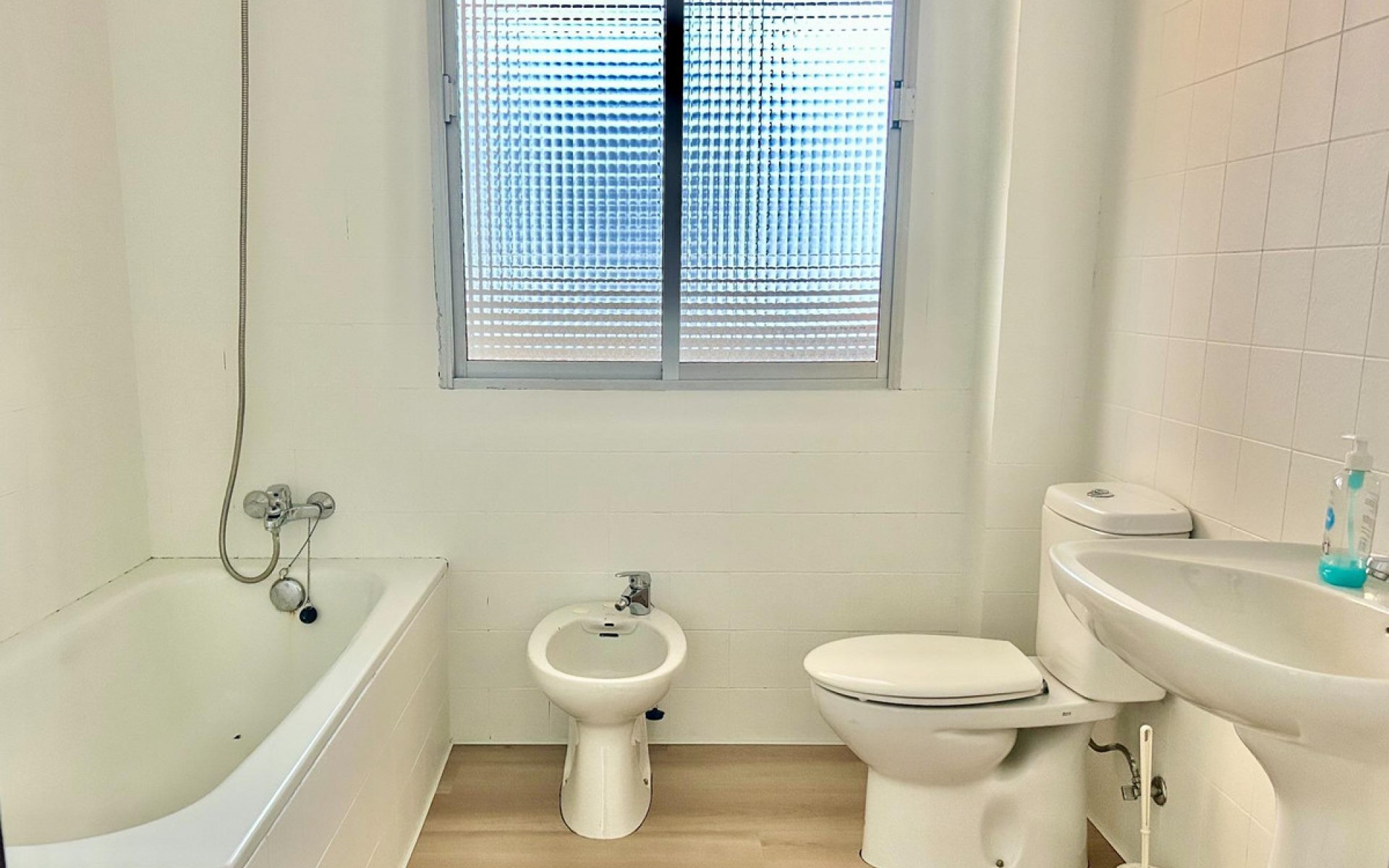 Resale - Apartment - Torrevieja - Torrevieja Centro