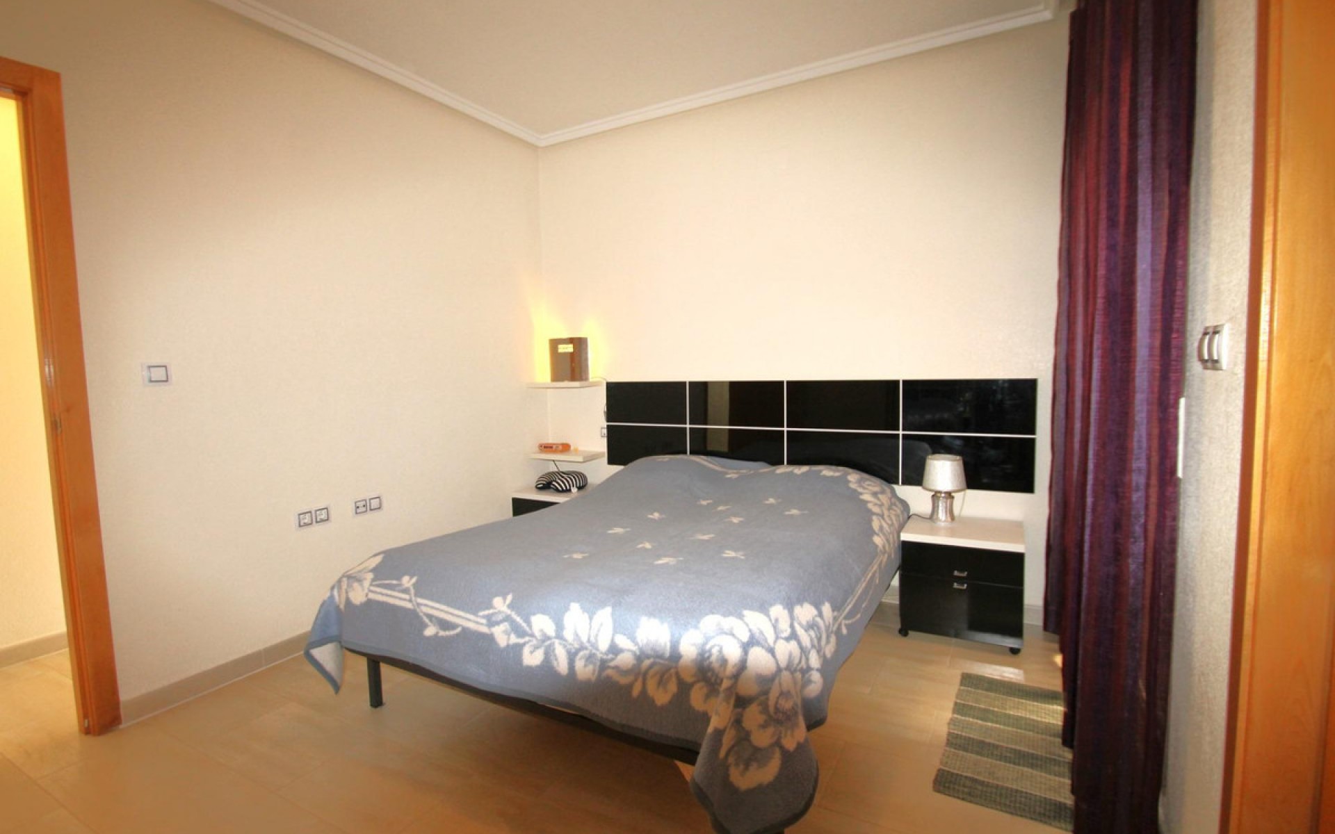 Resale - Apartment - Torrevieja - Torrevieja Centro