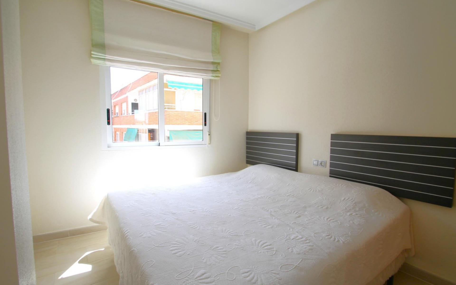Resale - Apartment - Torrevieja - Torrevieja Centro