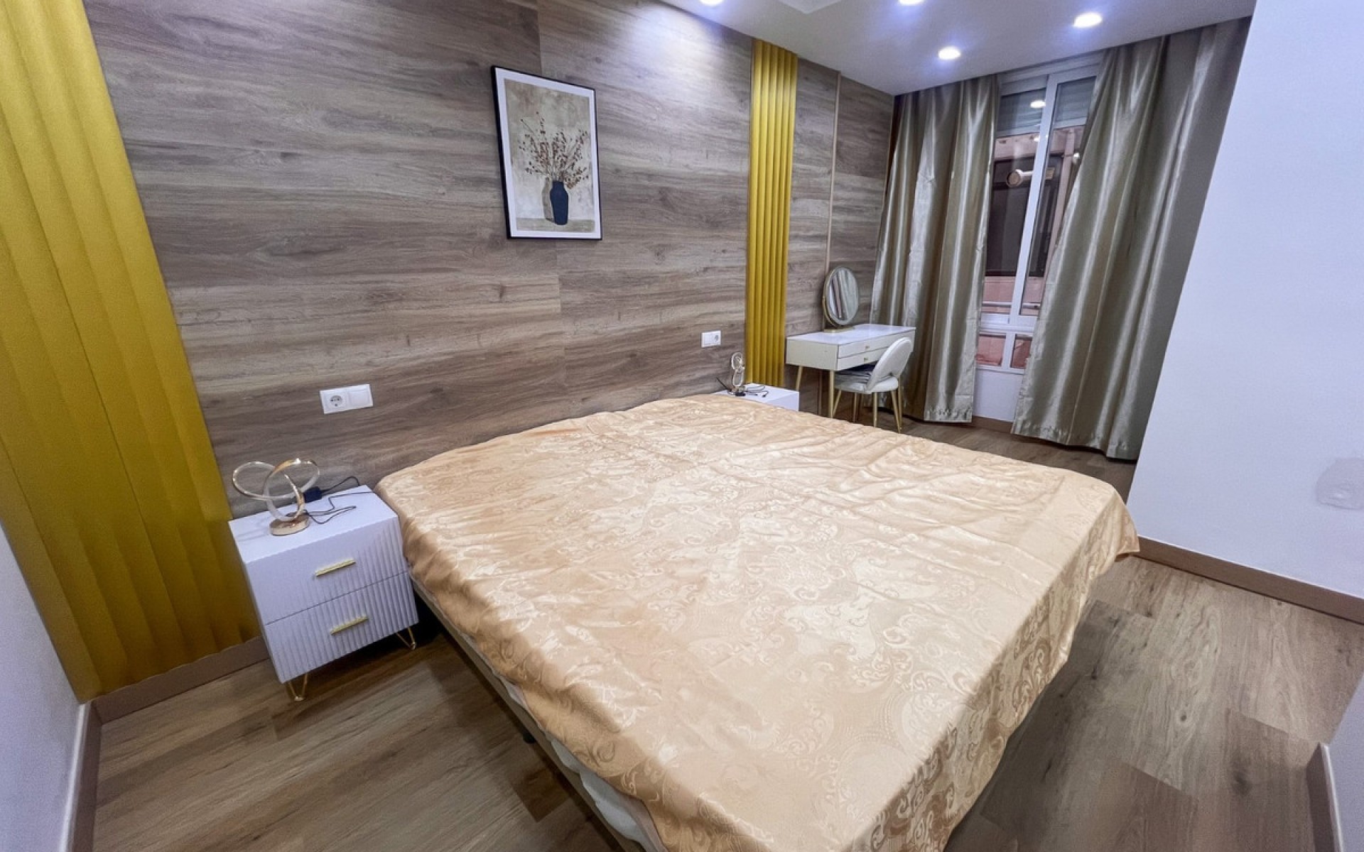 Resale - Apartment - Torrevieja - Torrevieja Centro