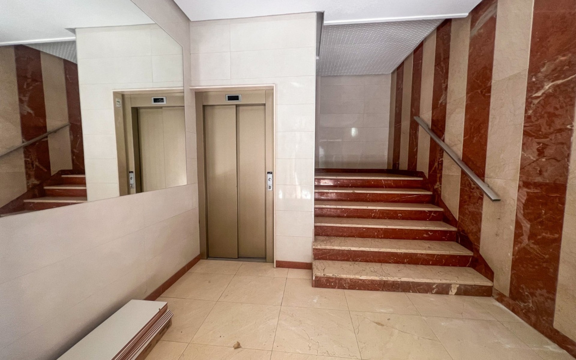 Resale - Apartment - Torrevieja - Torrevieja Centro