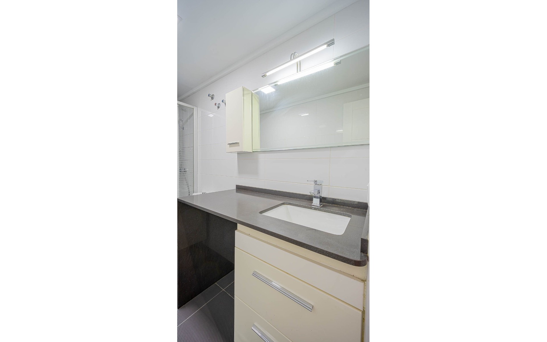 Resale - Apartment - Torrevieja - Torrevieja Centro