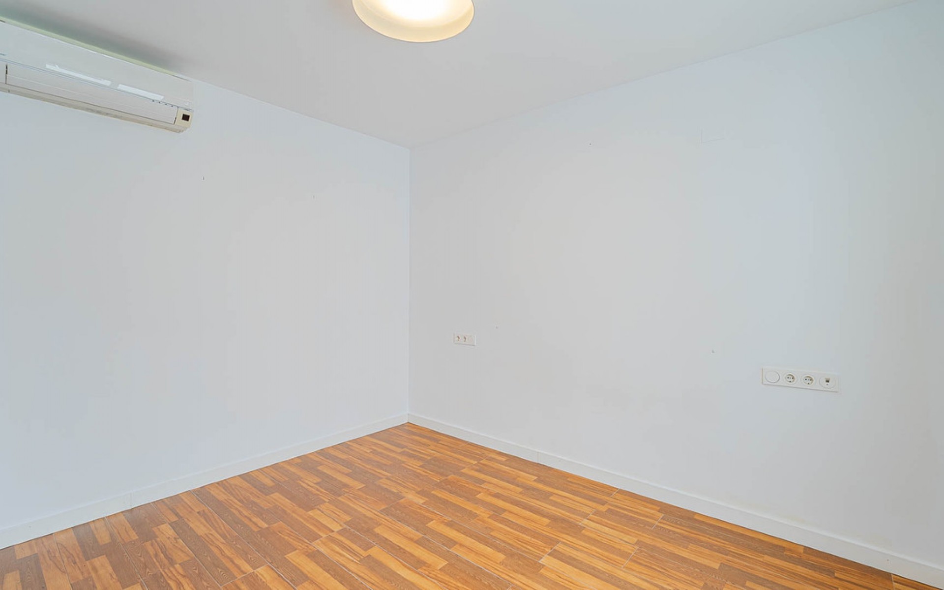 Resale - Apartment - Torrevieja - Torrevieja Centro