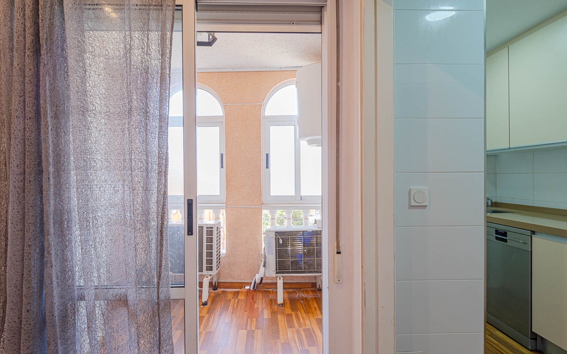 Resale - Apartment - Torrevieja - Torrevieja Centro