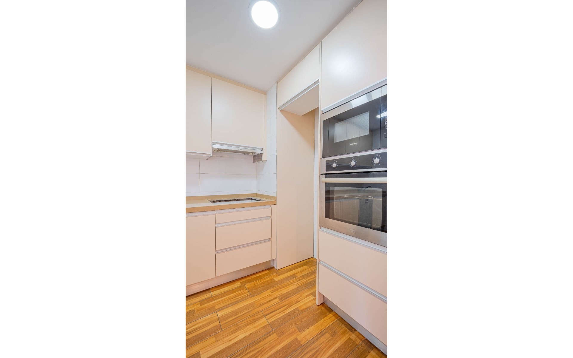 Resale - Apartment - Torrevieja - Torrevieja Centro
