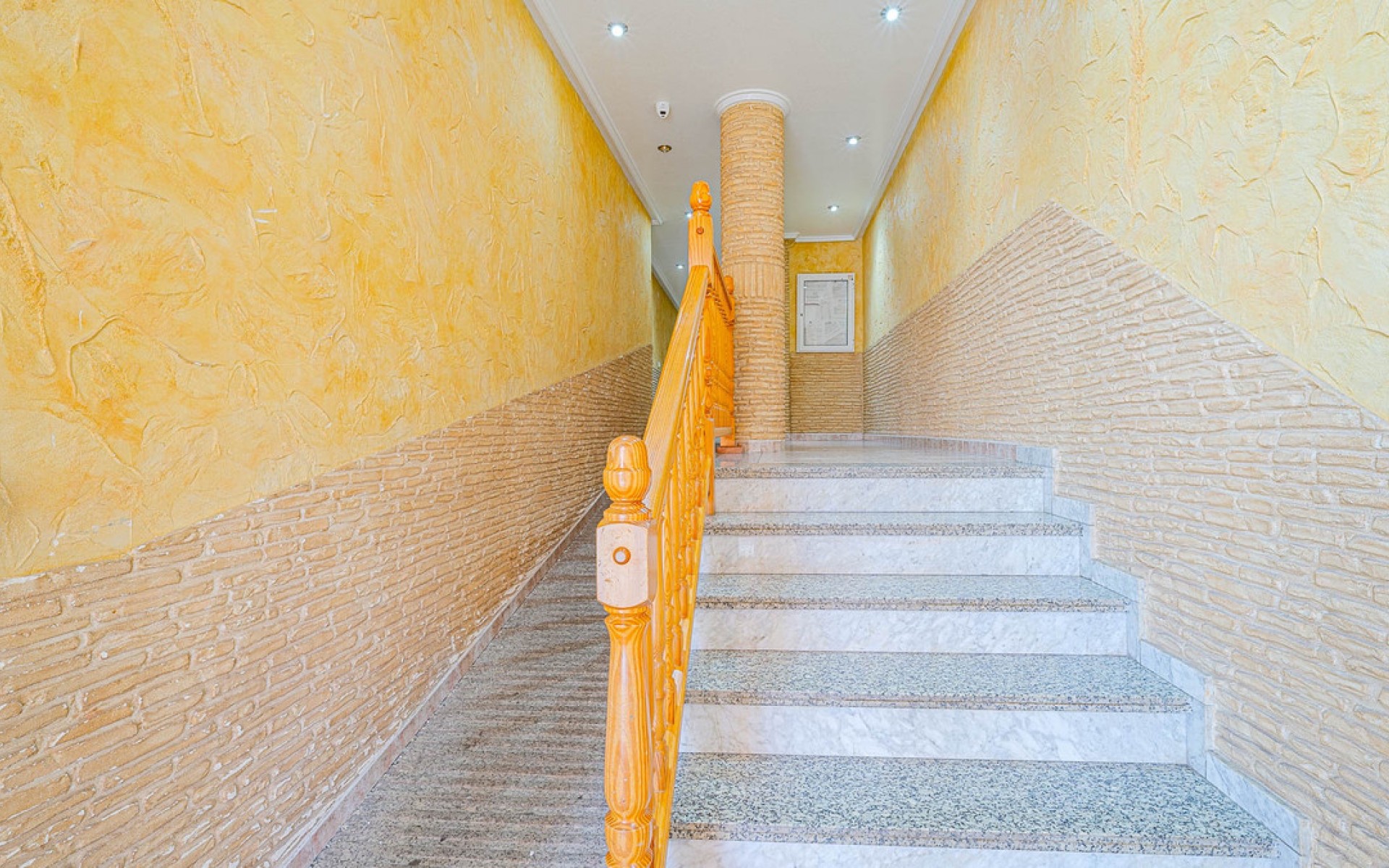 Resale - Apartment - Torrevieja - Torrevieja Centro