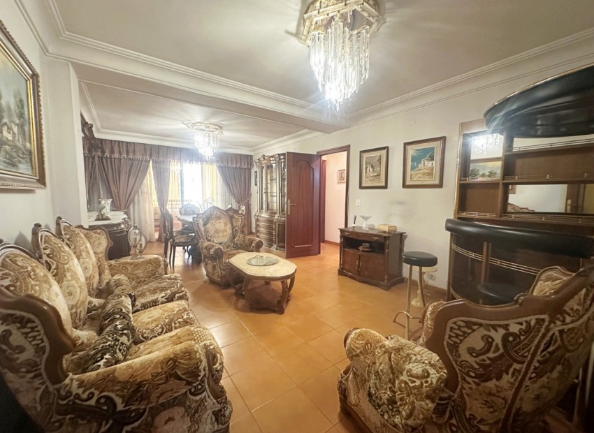 Resale - Apartment - Torrevieja - Torrevieja Centro