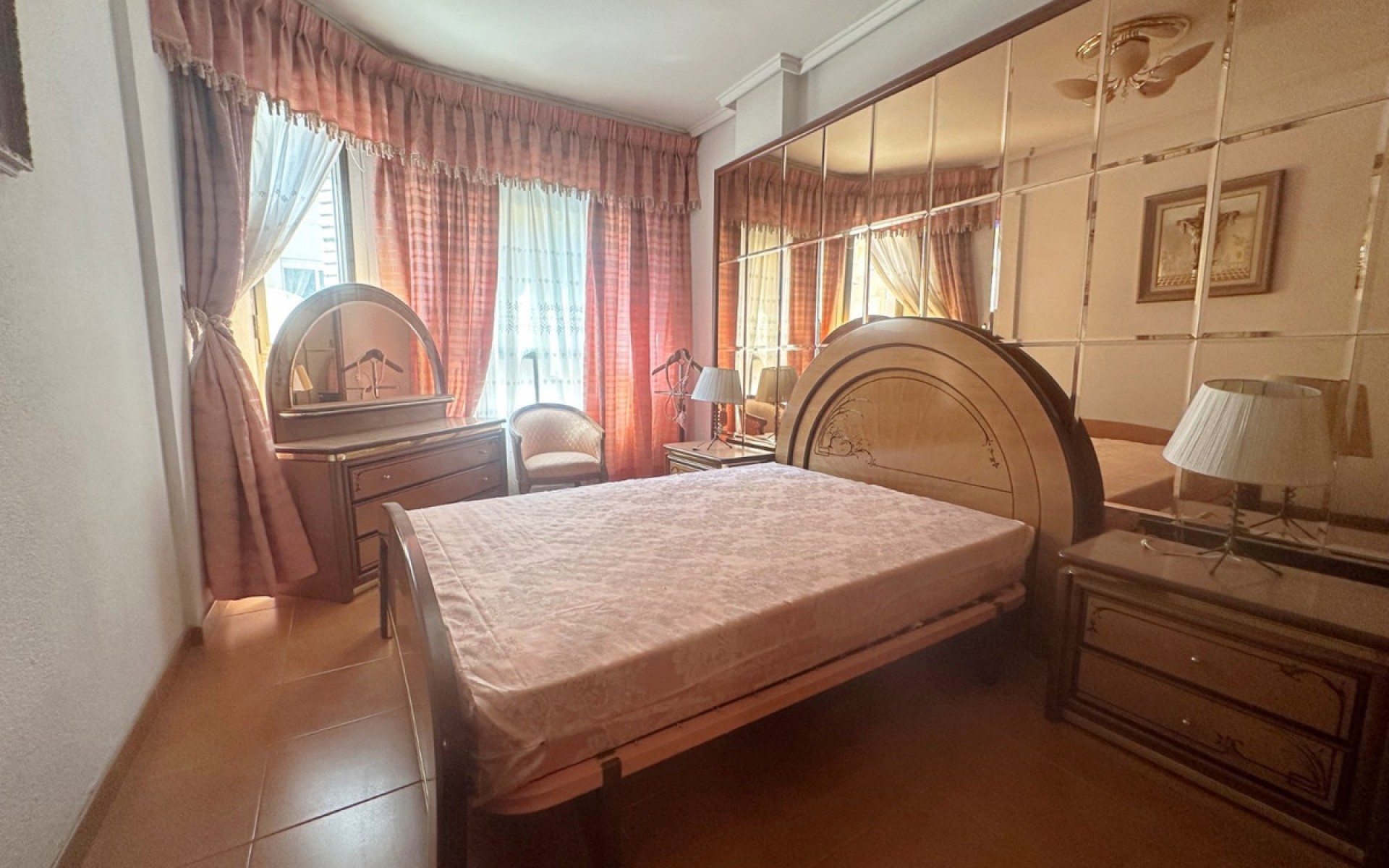 Resale - Apartment - Torrevieja - Torrevieja Centro