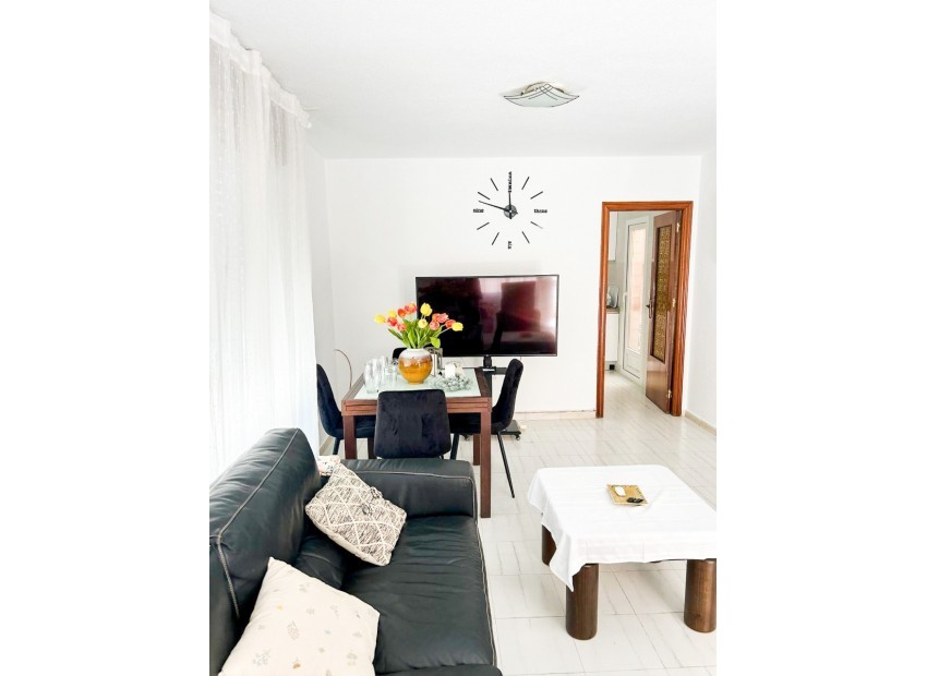 Resale - Apartment - Torrevieja - Torrevieja Centro