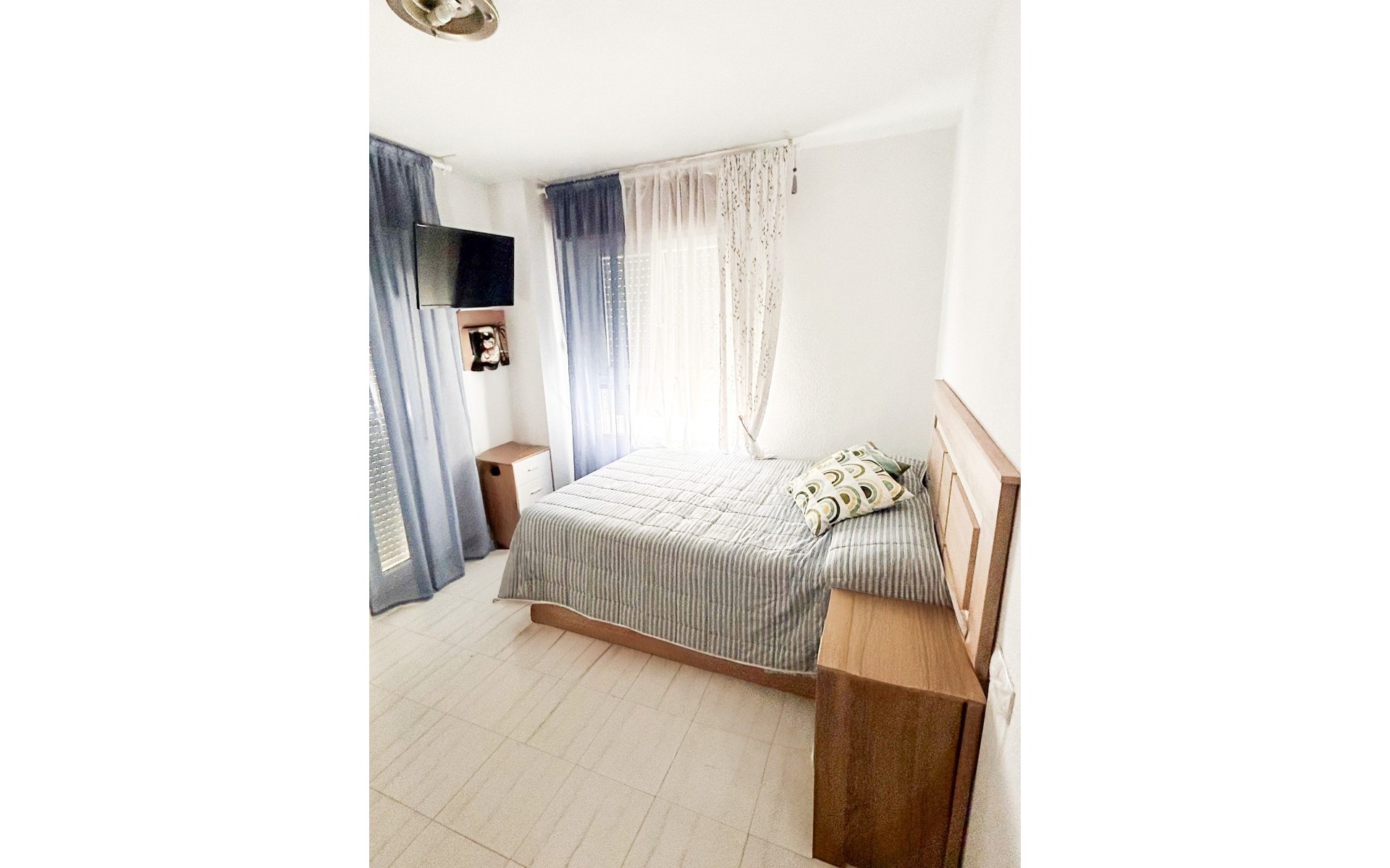 Resale - Apartment - Torrevieja - Torrevieja Centro