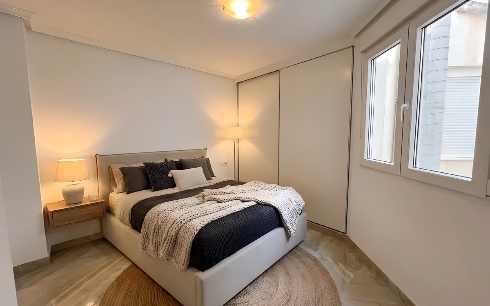 Resale - Apartment - Torrevieja - Torrevieja Centro