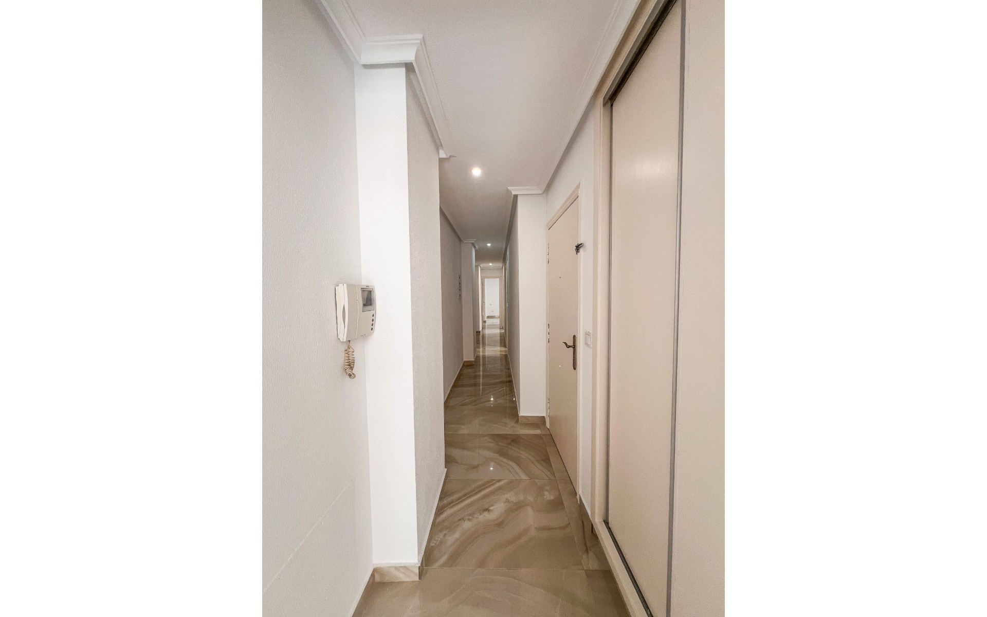 Resale - Apartment - Torrevieja - Torrevieja Centro