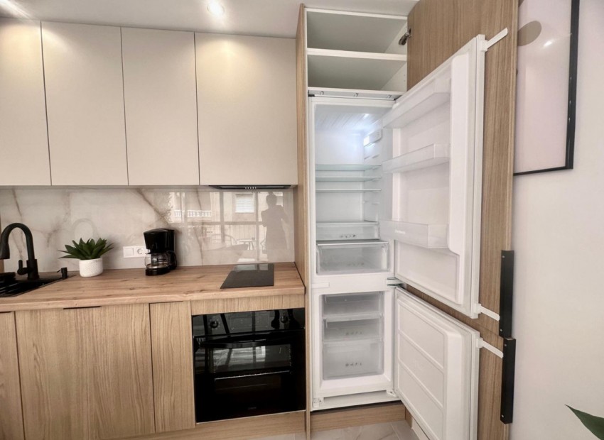 Resale - Apartment - Torrevieja - Torrevieja Centro